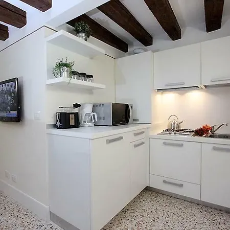 Alberto In Appartement